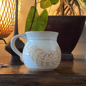 Vine pottery mug
