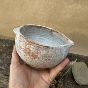 Pouring Bowl in Sandstone