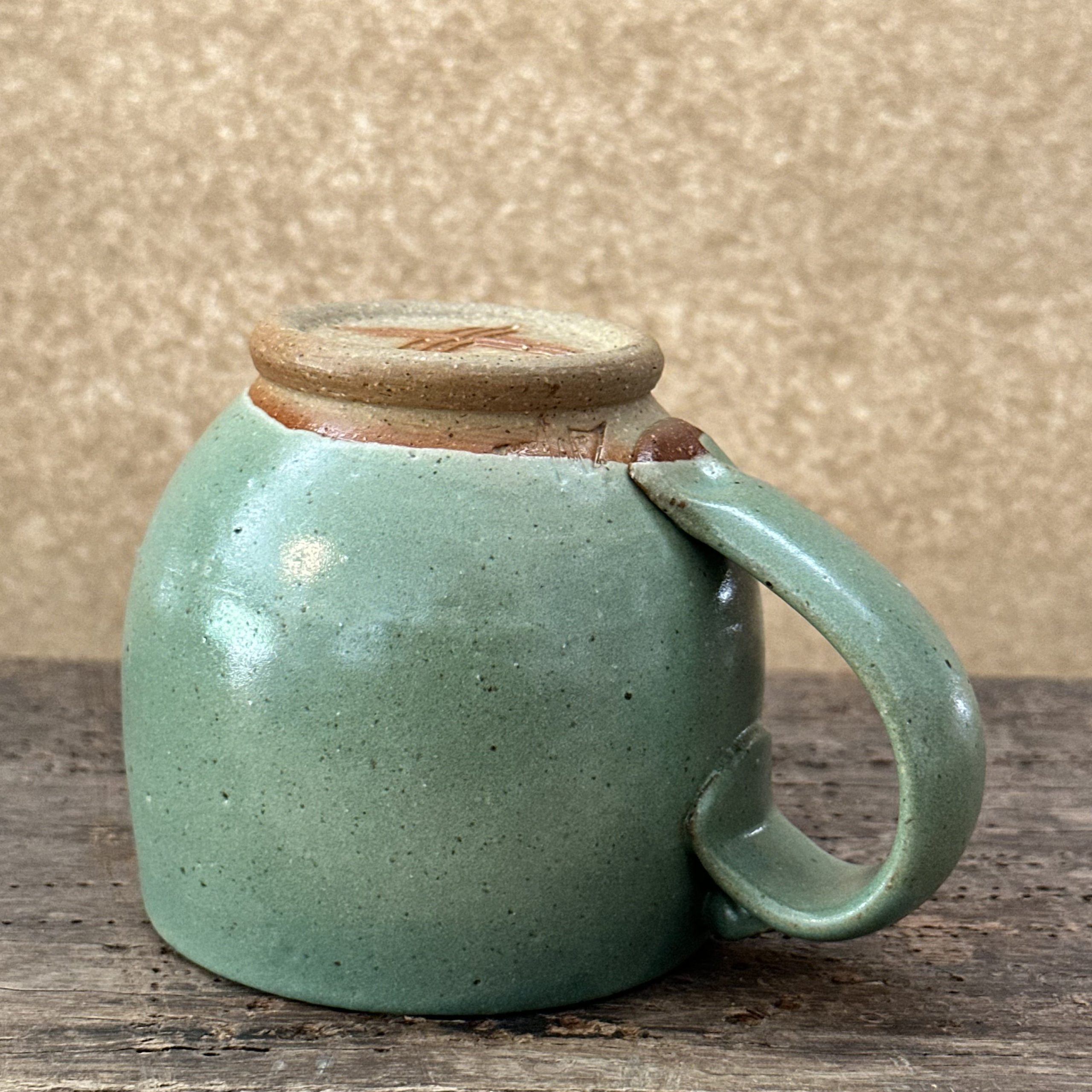 Japa Mug | Green Earth | Heart carving - Image 3