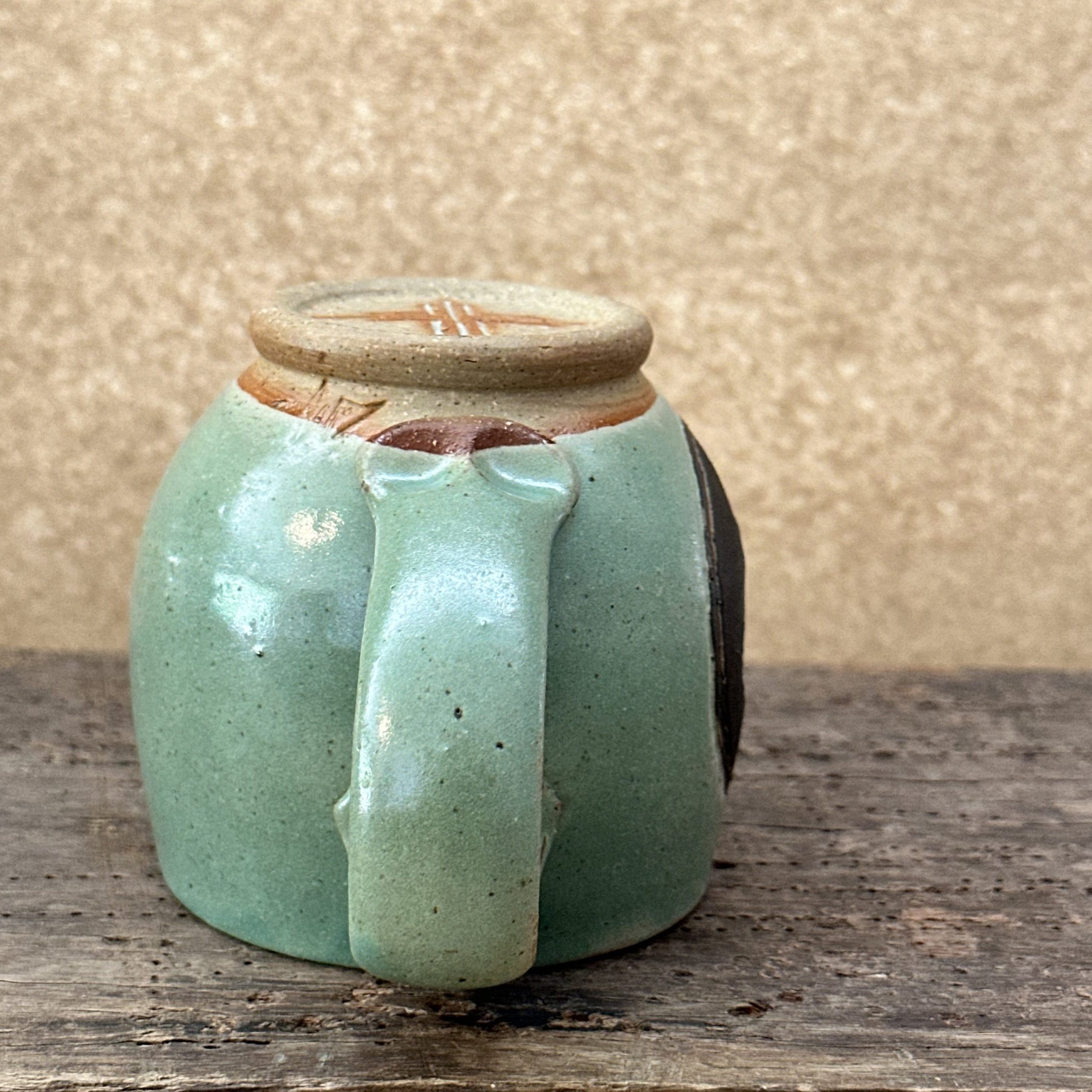 Japa Mug | Green Earth | Heart carving - Image 4