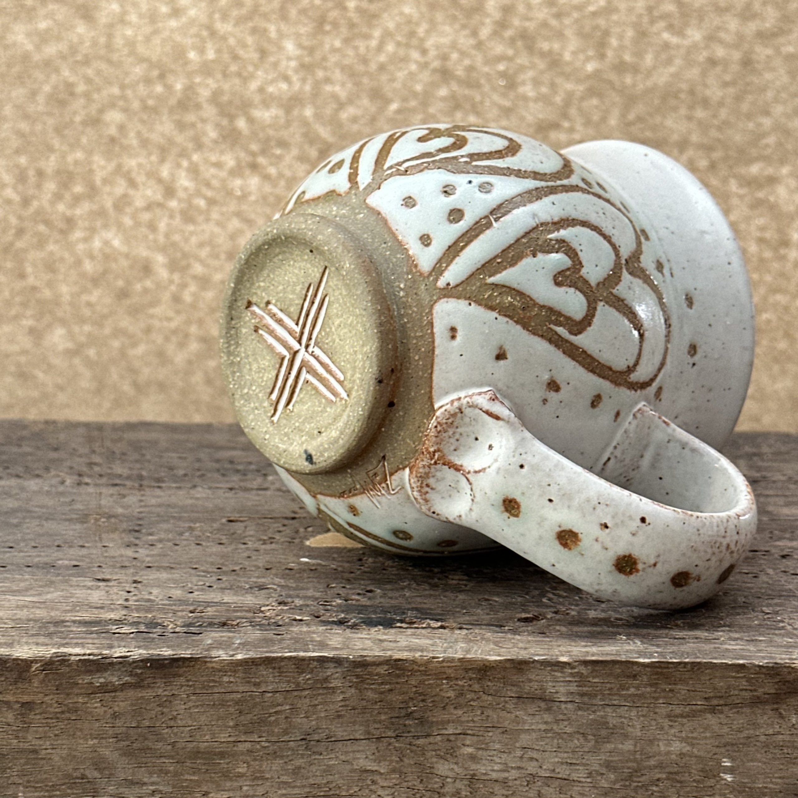 Goddess Shape | Peacock design | Sandstone White - Image 2