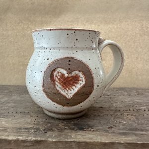 Goddess Shape | Carved Heart | Sandstone White