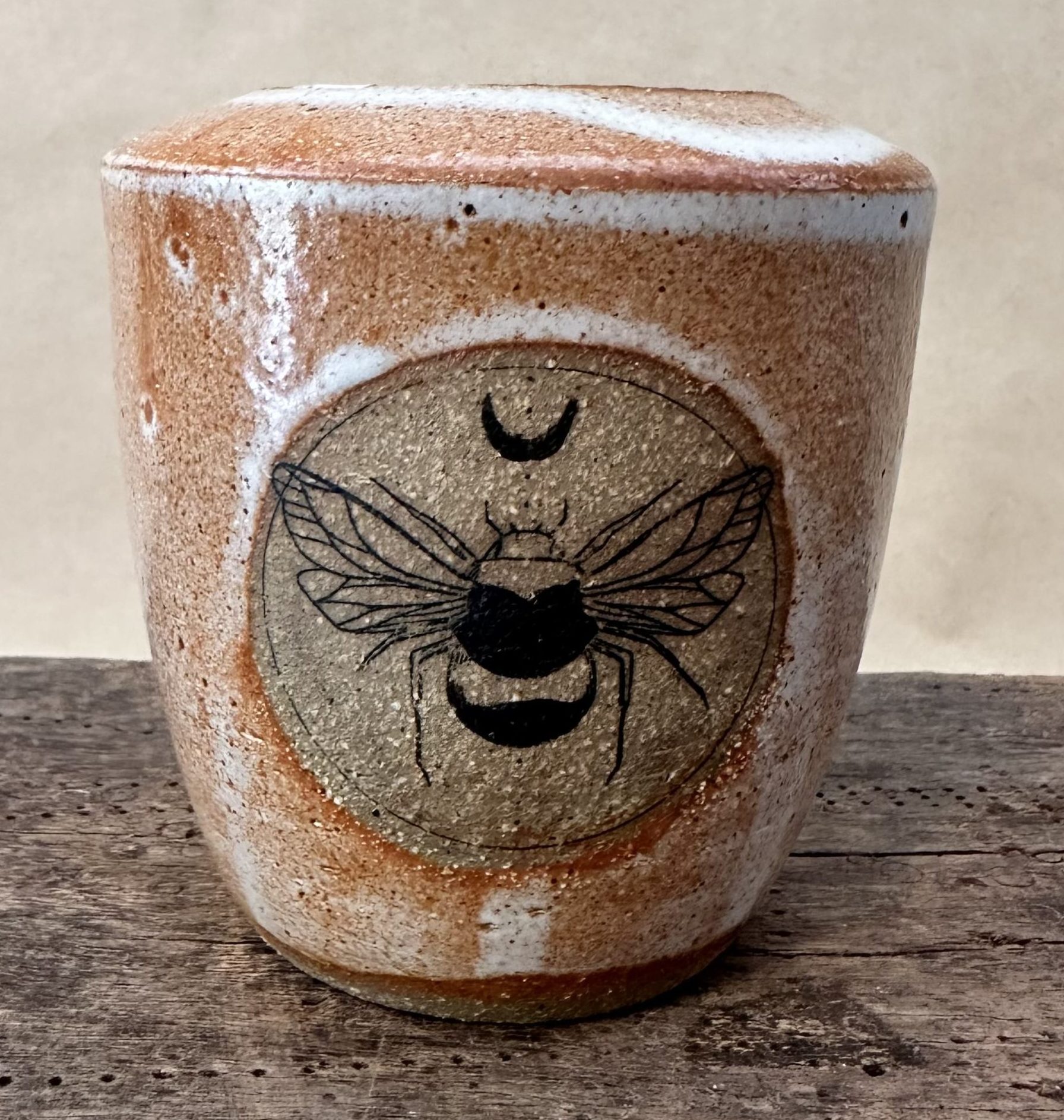 TRAVEL MUG | SANDSTONE GLAZE | BEE WITH MOON