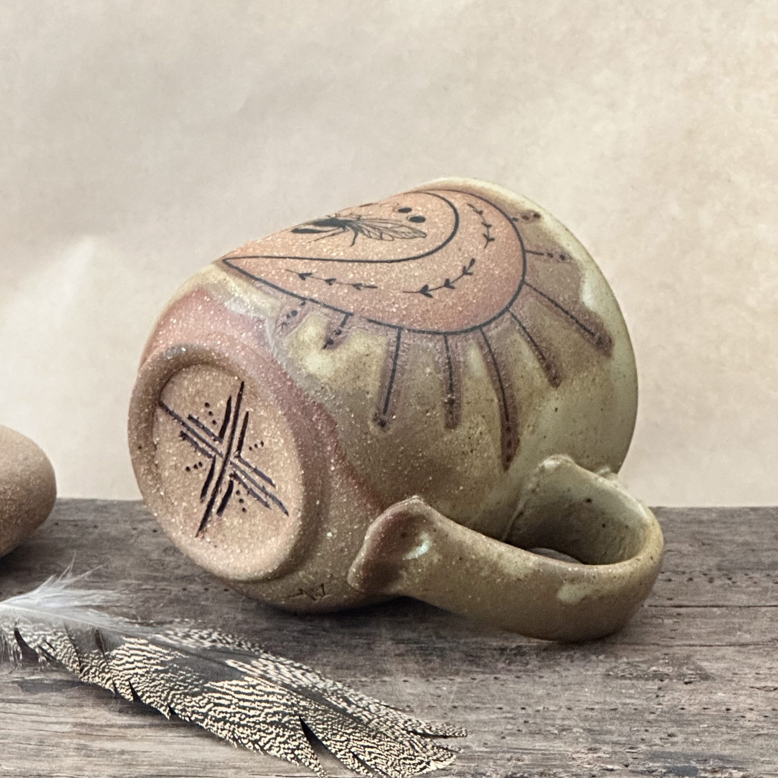 BAZIC MUG | STONE | BEE WITH MOON - Image 2