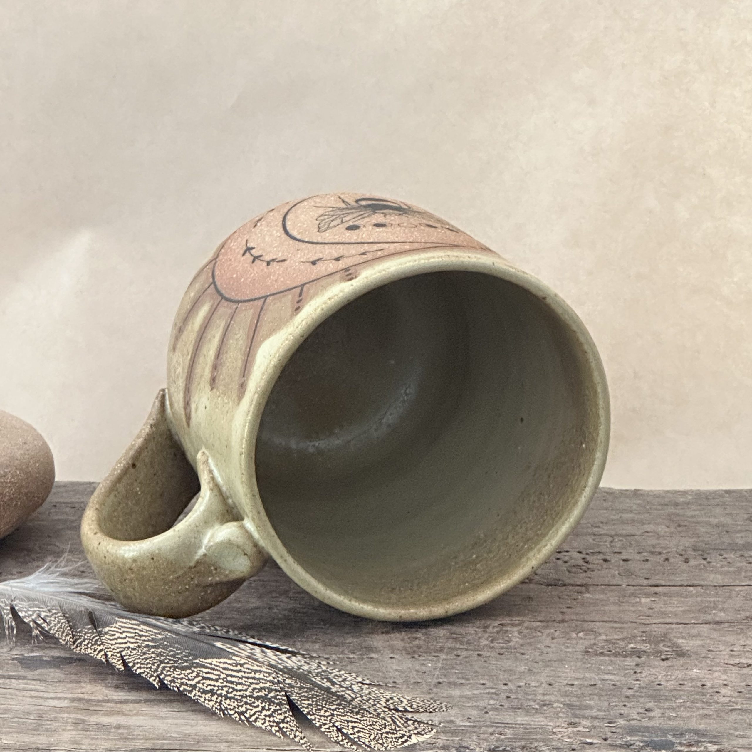 BAZIC MUG | STONE | BEE WITH MOON - Image 3