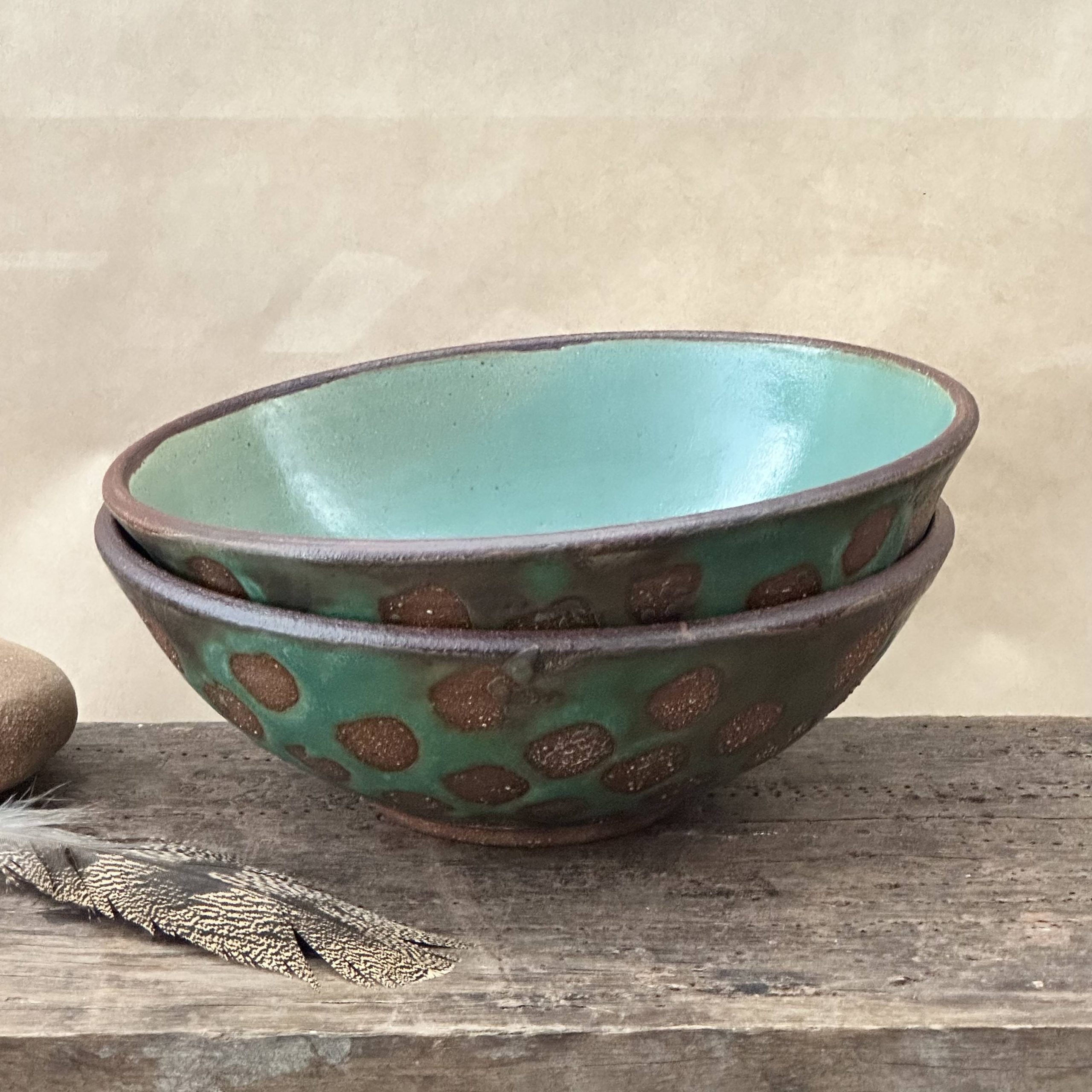 PAIR OF BOWLS | GREEN EARTH | DOTS